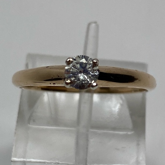 14K Yellow Gold Natural Round Diamond Engagement Ring Approx 0.18 carat